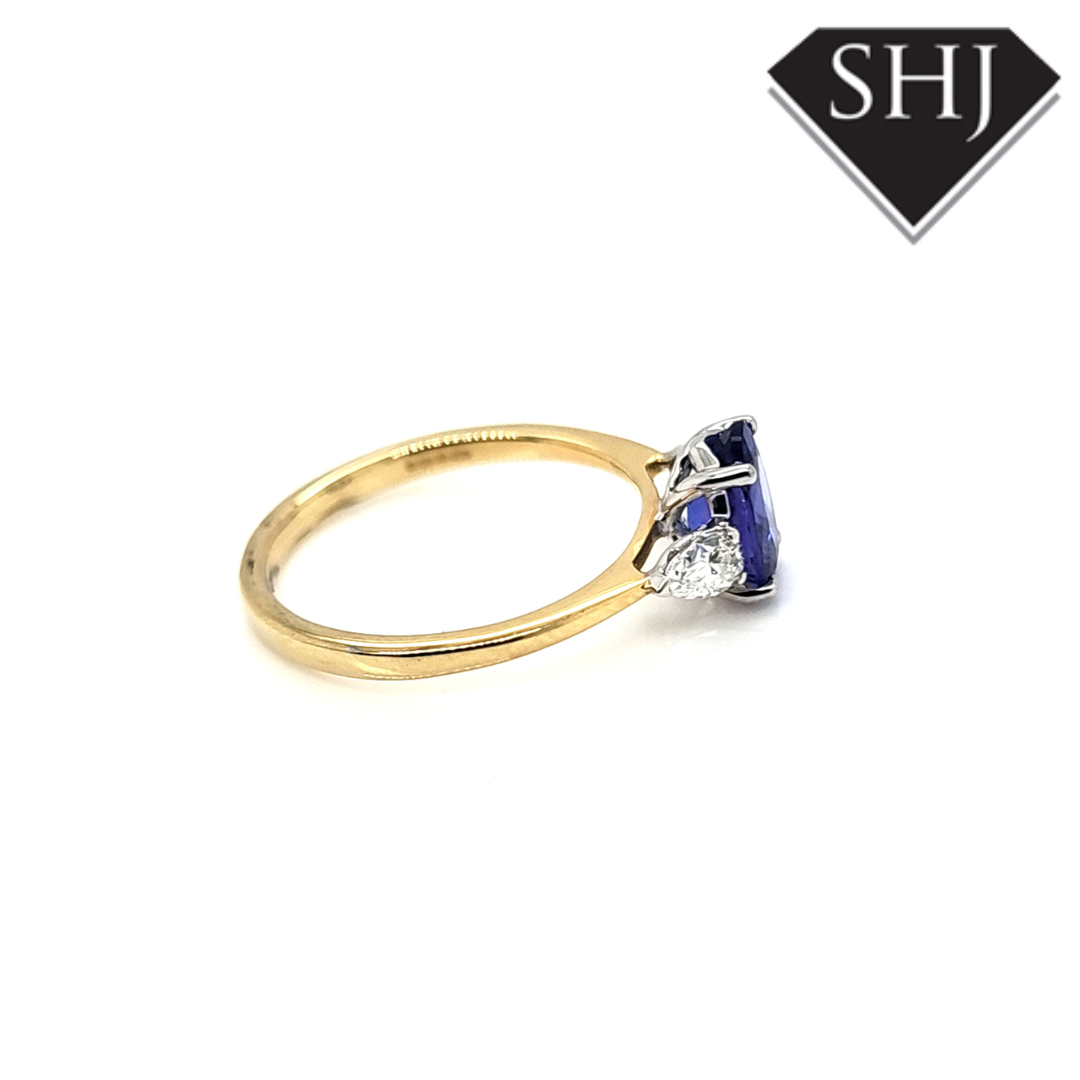 18ct Yellow Gold Tanzanite and Diamond Ring