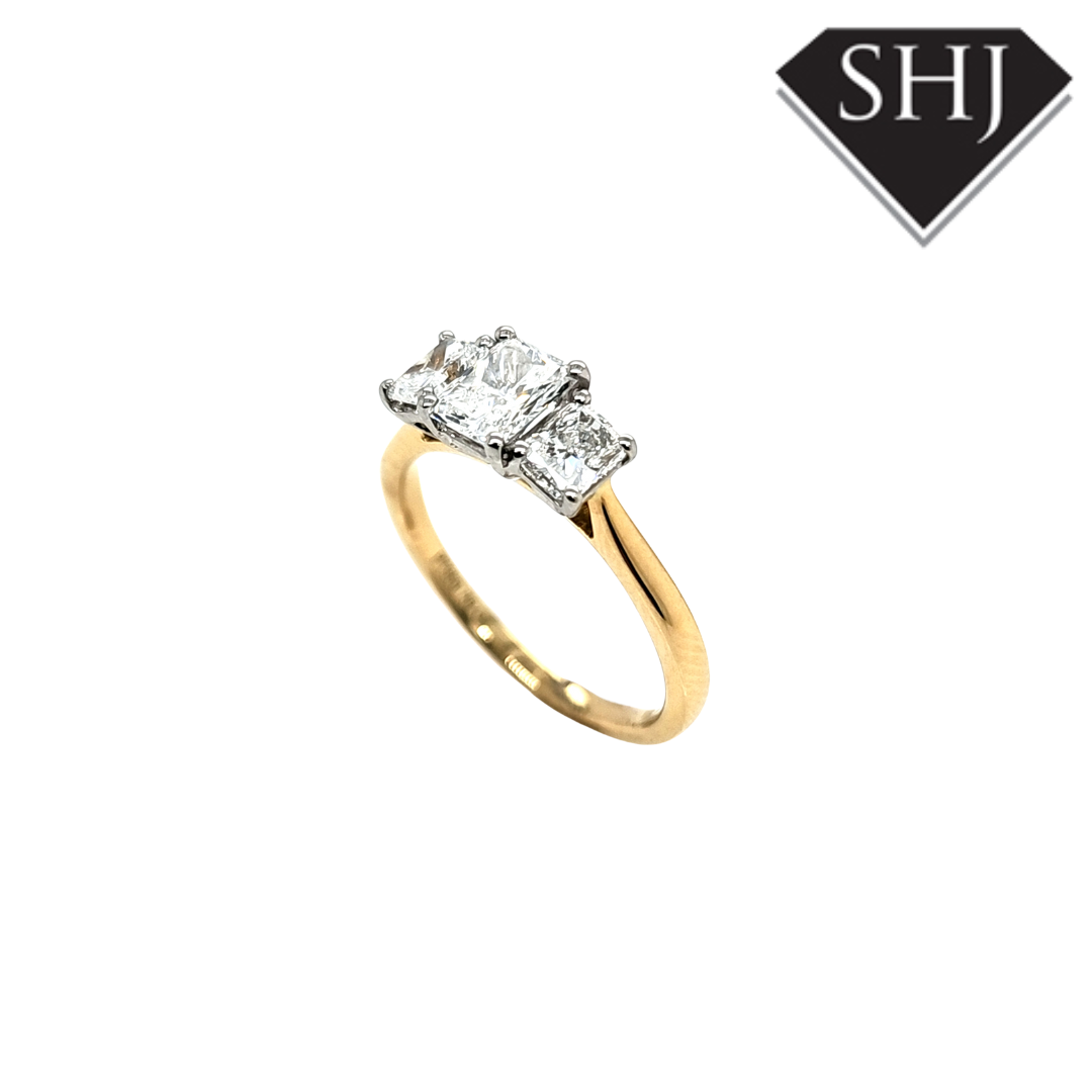 18ct Yellow Gold Diamond 3 Stone Ring