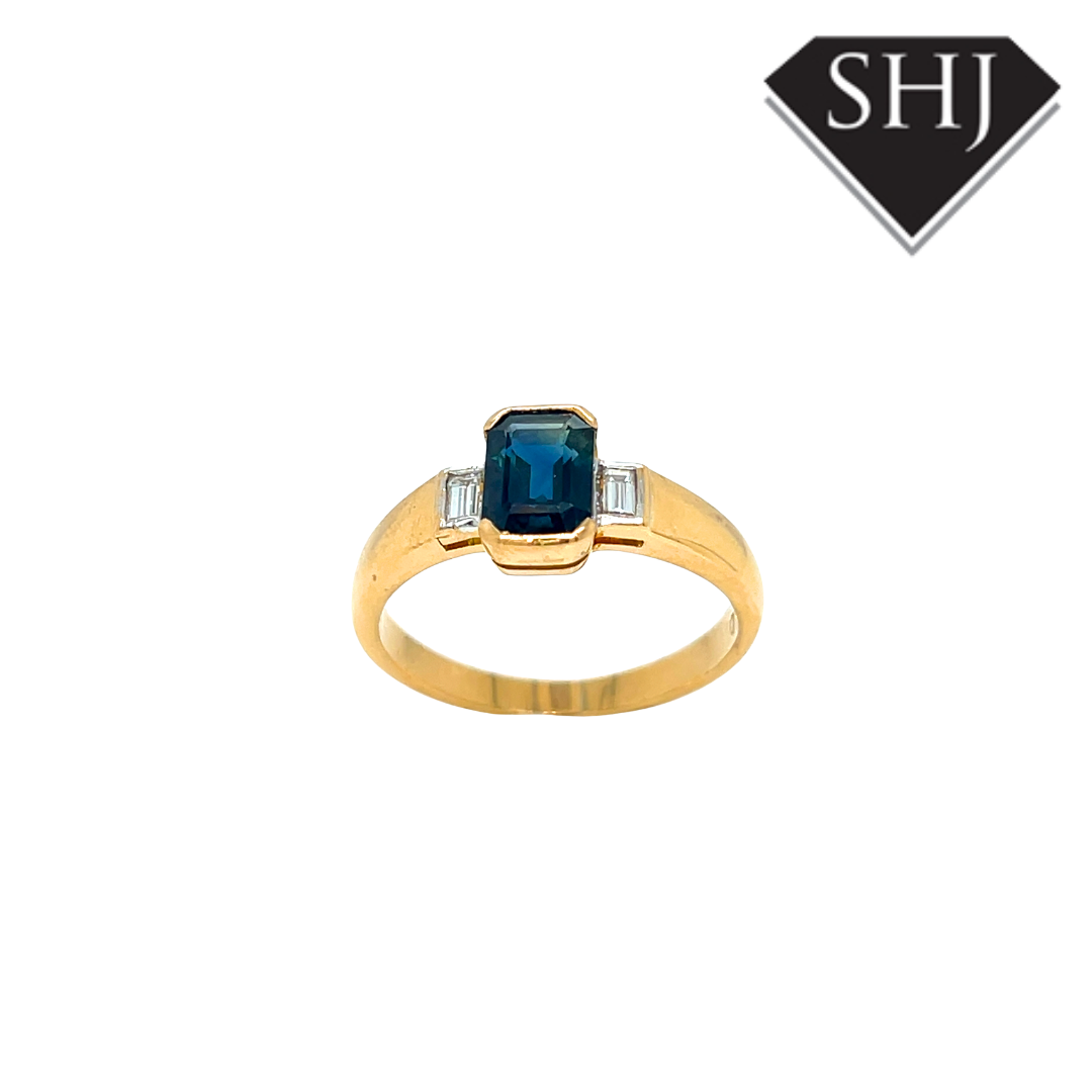 18ct Yellow Gold Sapphire & Diamond Ring
