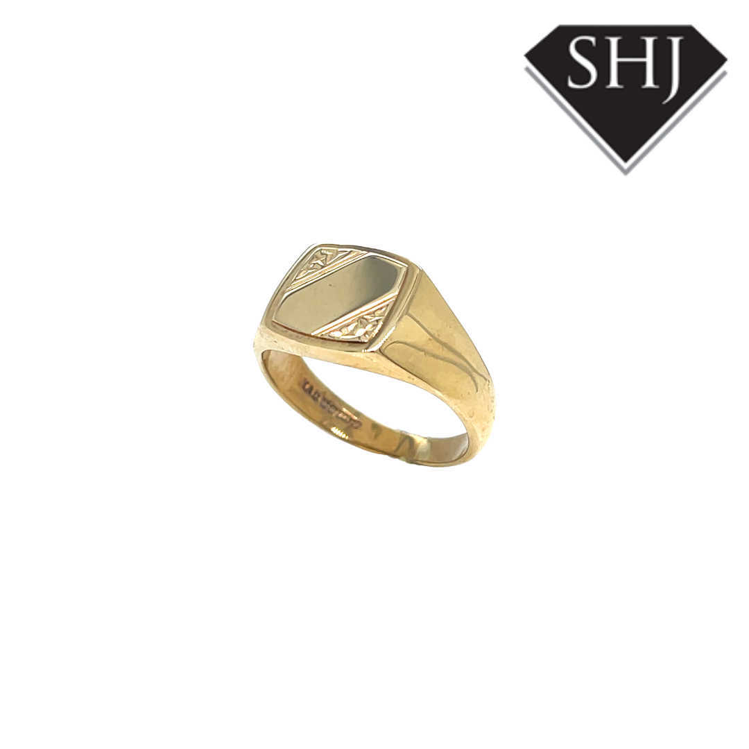 9ct Yellow Gold Cushion Engraved Signet Ring