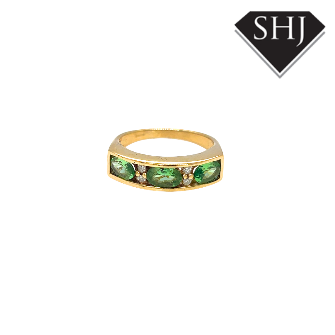 9ct Yellow Gold Peridot 3 Stone Ring