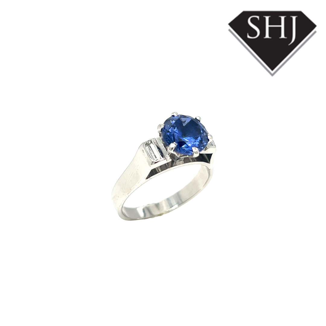 18ct White Gold Sapphire & Diamond Ring