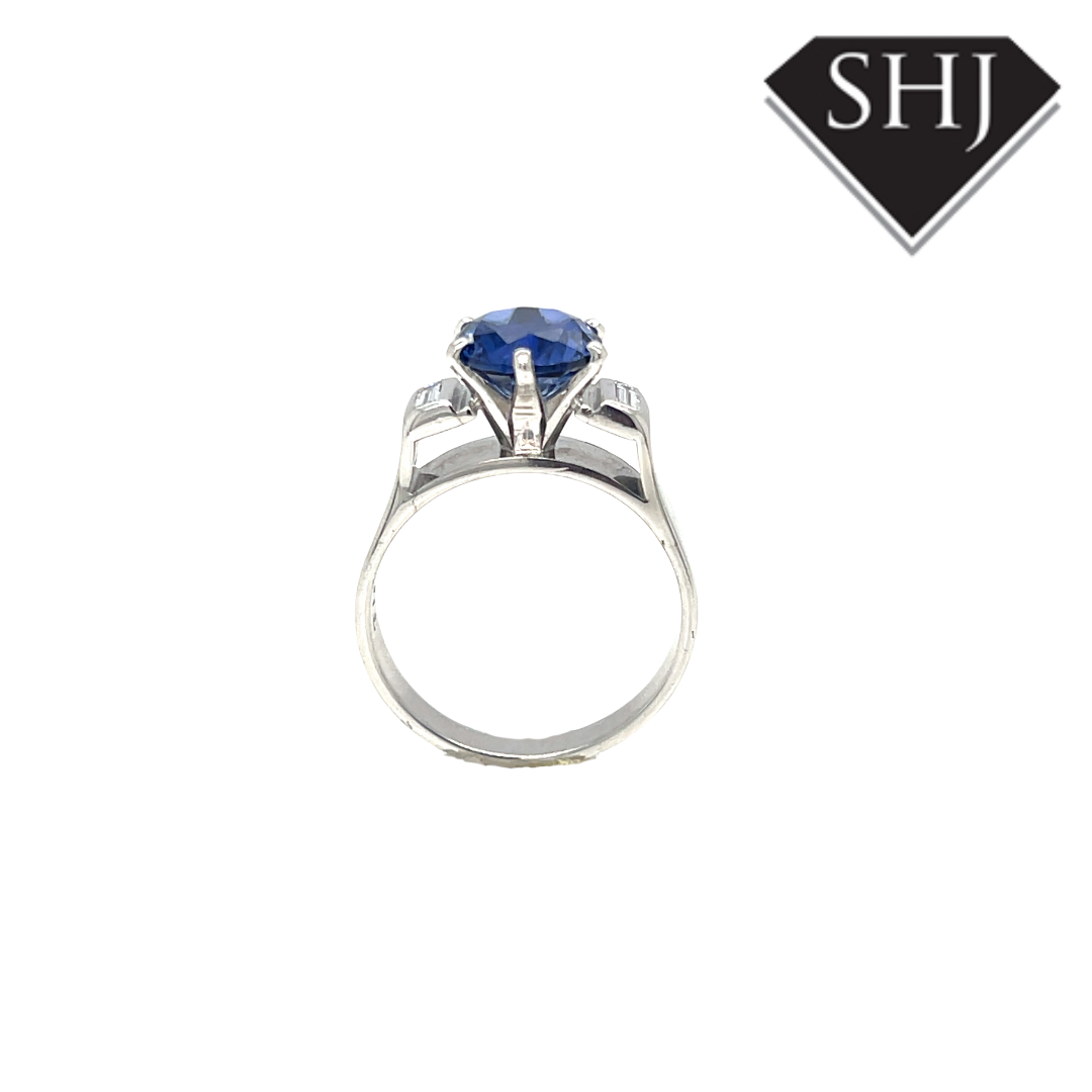 18ct White Gold Sapphire & Diamond Ring