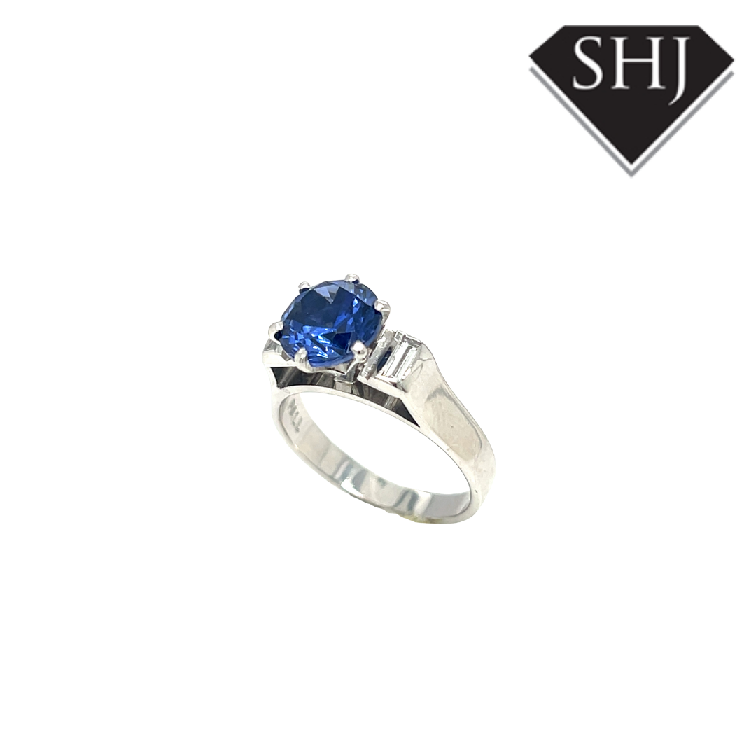 18ct White Gold Sapphire & Diamond Ring