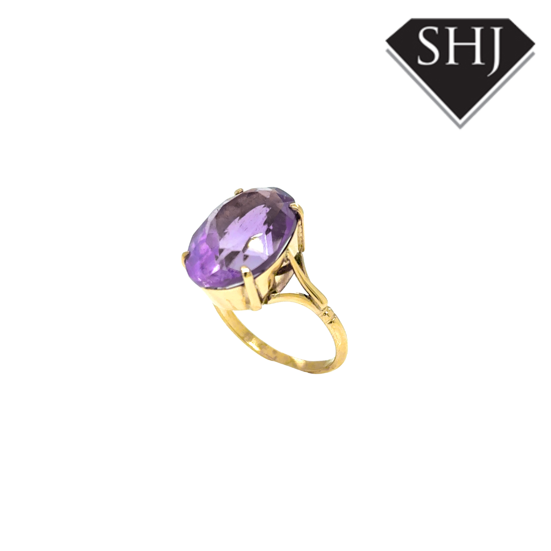 9ct Yellow Gold Amethyst Ring