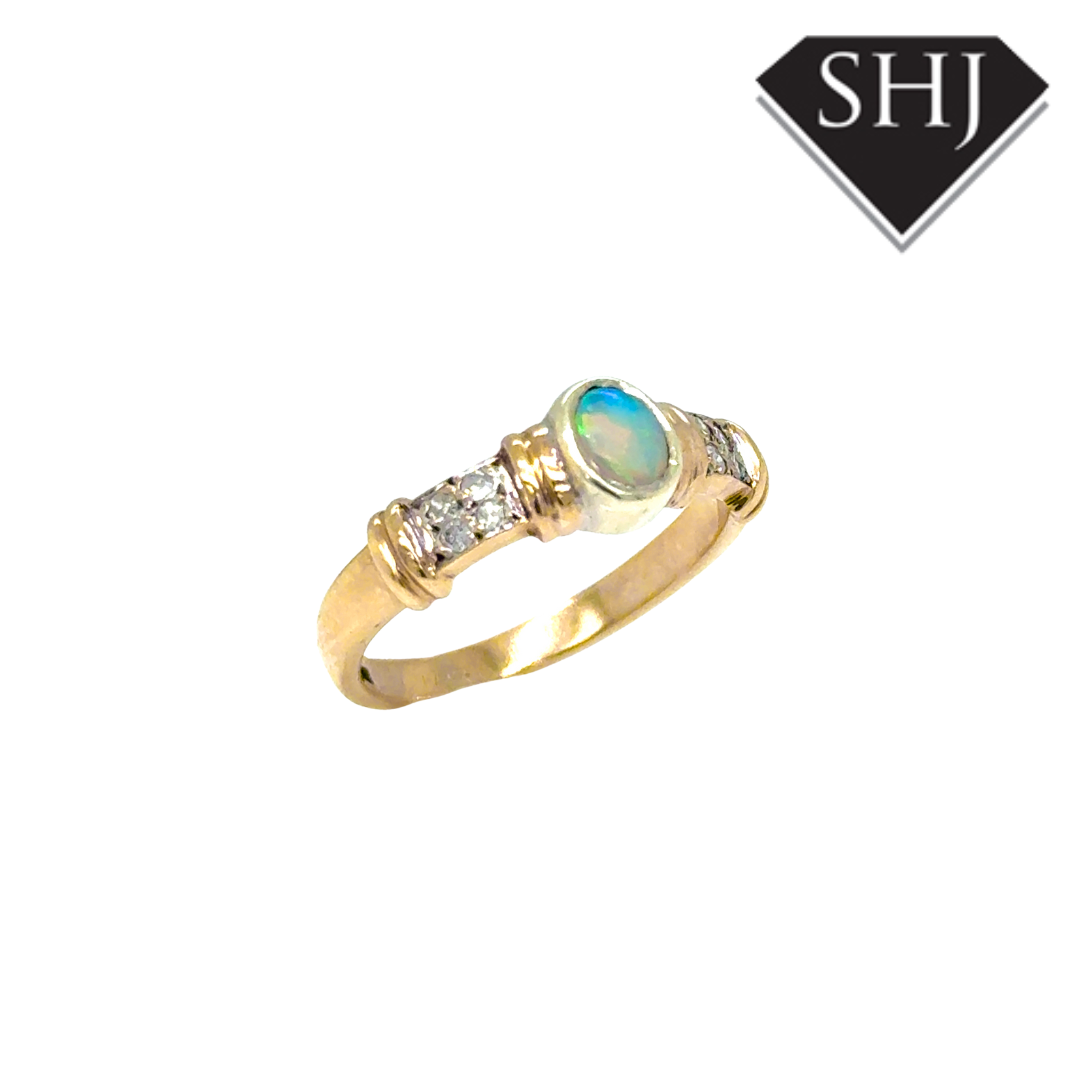 9ct Yellow Gold Opal Ring