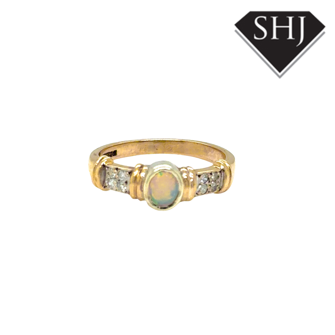 9ct Yellow Gold Opal Ring