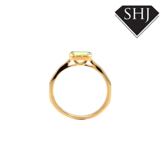 9ct Yellow Gold Emerald Cut Peridot Ring