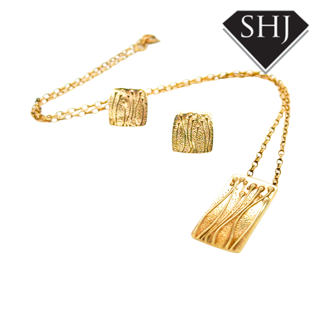 9ct Yellow Gold Ola Gorie Pendant & Chain