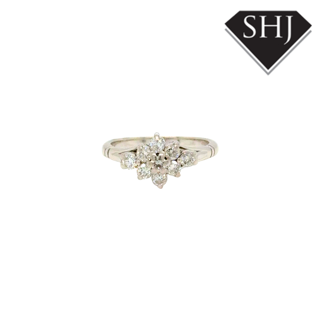 18ct White Gold Diamond Cluster Ring