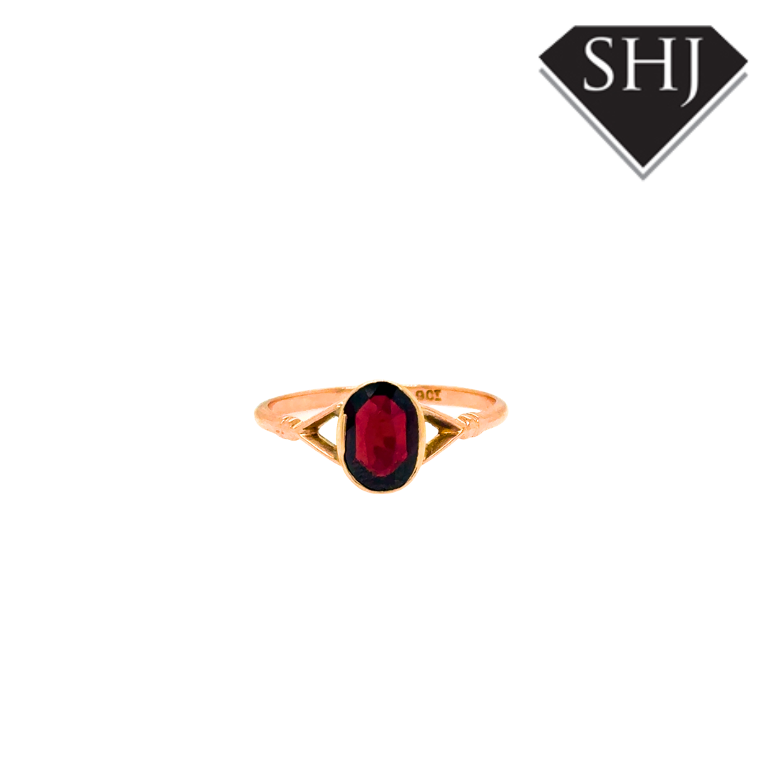 9ct Yellow Gold Garnet Ring
