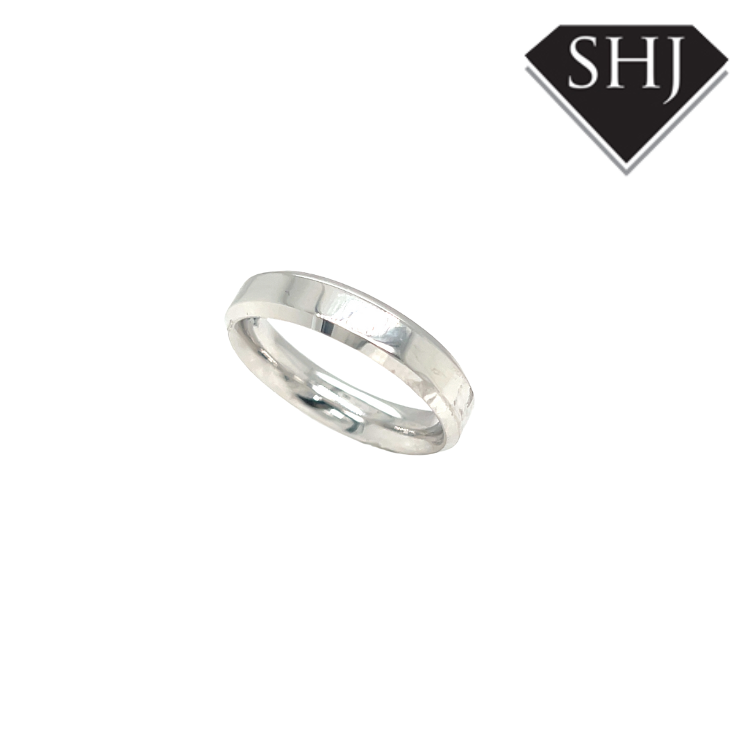18ct White Gold 5mm Bevelled Edge Wedding Band