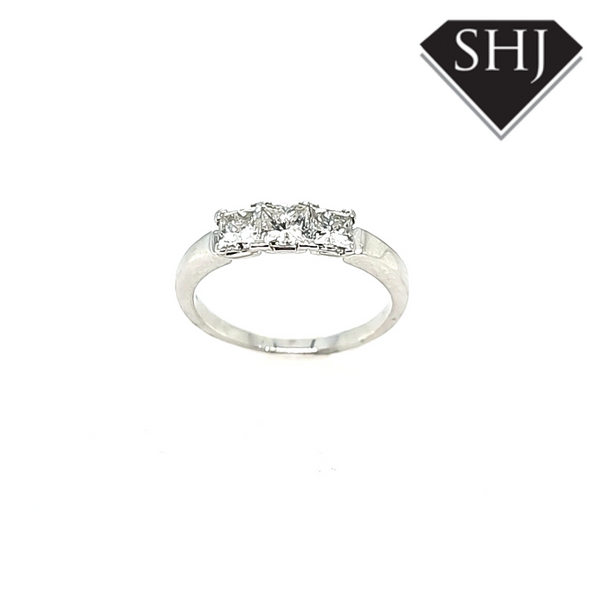 18ct White Gold 3 Stone Diamond Ring 0.75ct 'L'