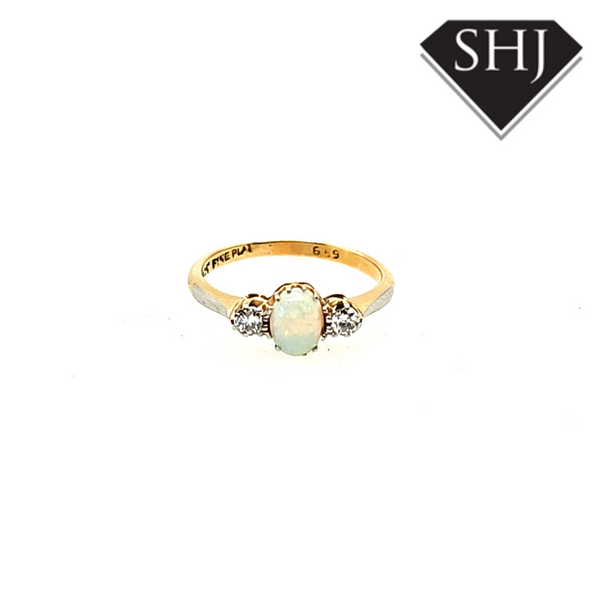 18ct Yellow Gold Opal and Diamond 3 Stone Ring 'N'