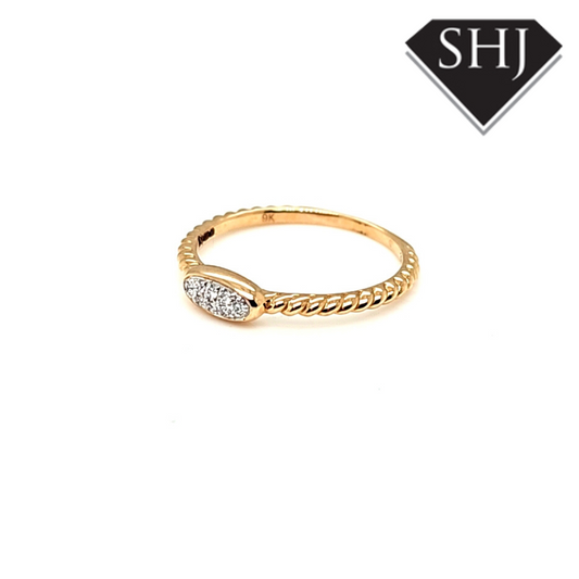 9ct Yellow Gold Oblong Cluster Ring