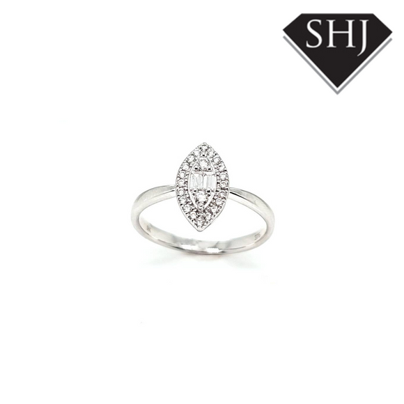 9ct White Gold Marquise Shaped Ring