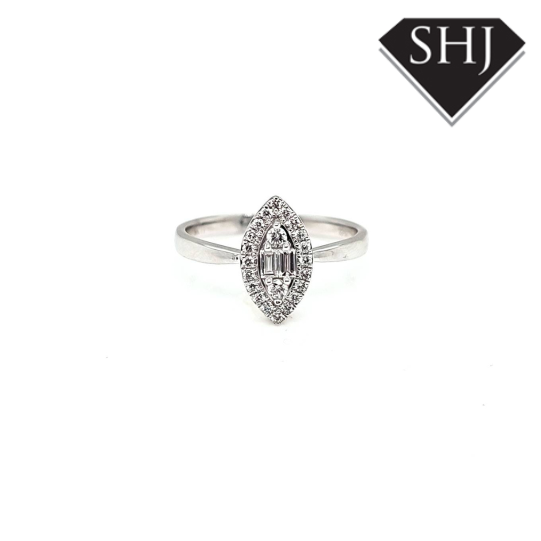9ct White Gold Marquise Shaped Ring