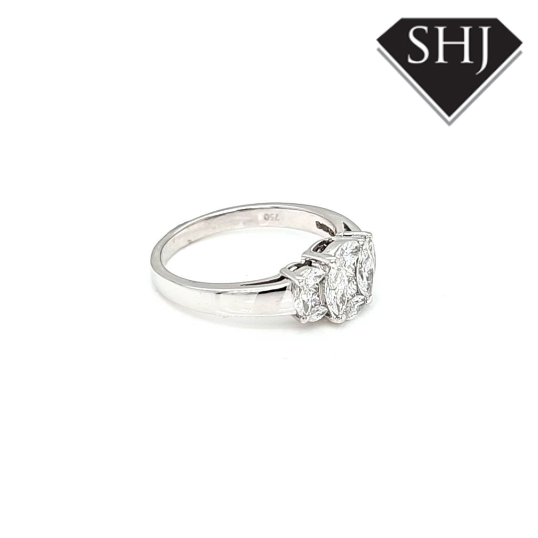 18ct White Gold Diamond Cluster Ring