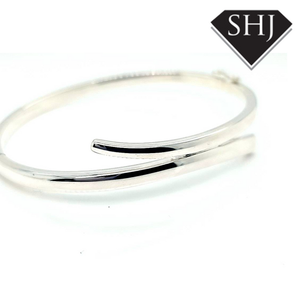 Silver Plain Bangle with Crossover