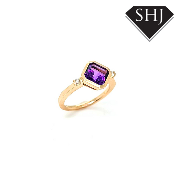 9ct Yellow Gold Amethyst and Diamond Ring