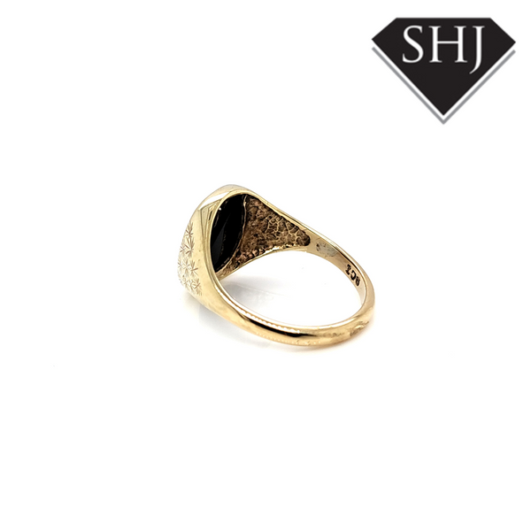 9ct Yellow Gold Signet Ring with Onyx