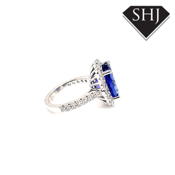 Appro Platinum Tanzanite and Diamond Ring