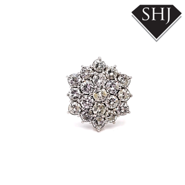 18ct White Gold Diamond Cluster Ring