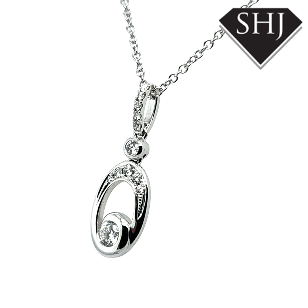 18ct White Gold Diamond Pendant and Chain