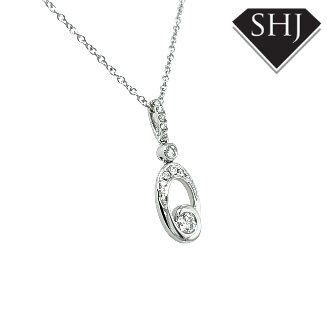 18ct White Gold Diamond Pendant and Chain