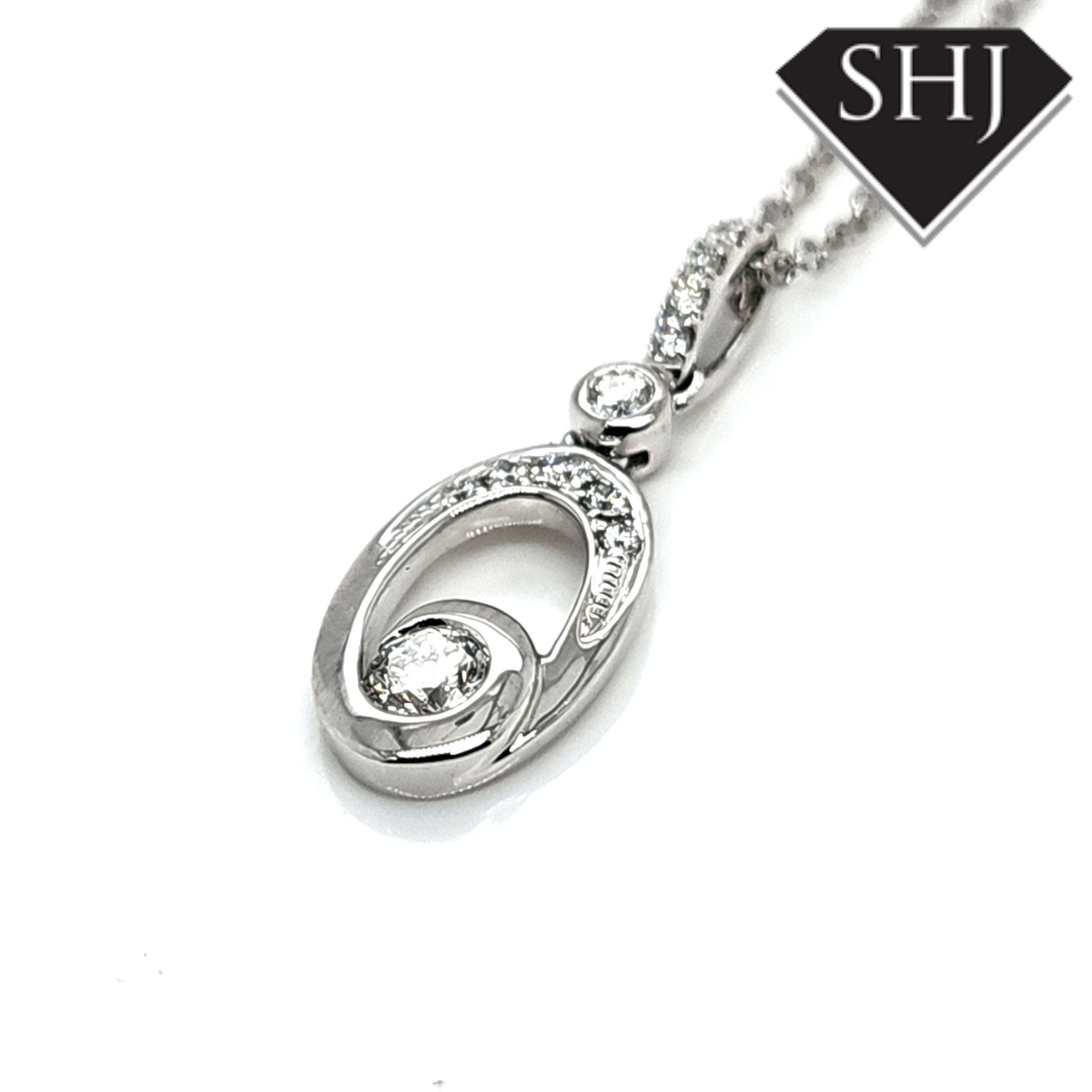 18ct White Gold Diamond Pendant and Chain