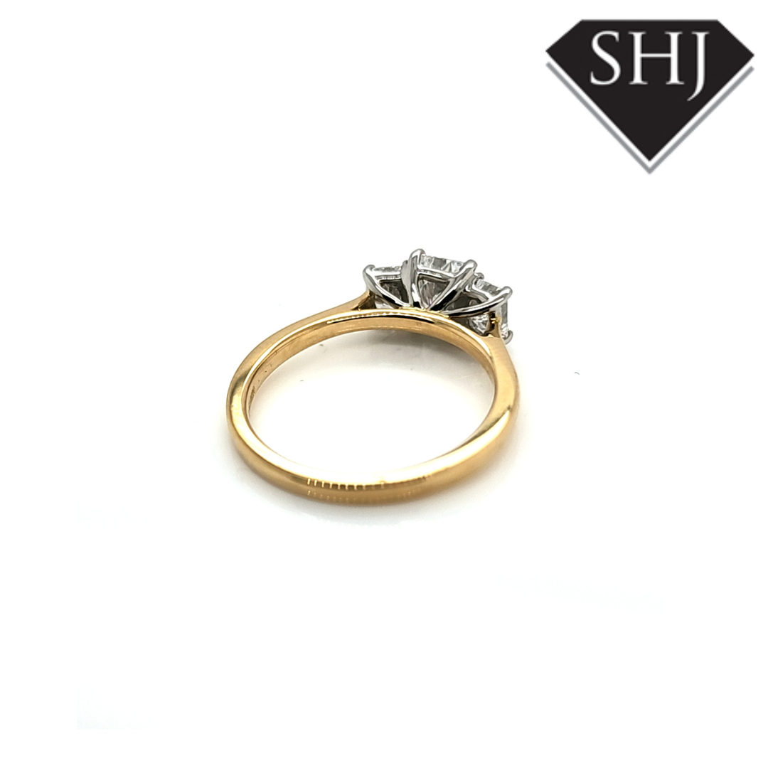 18ct Yellow Gold Diamond 3 Stone Ring
