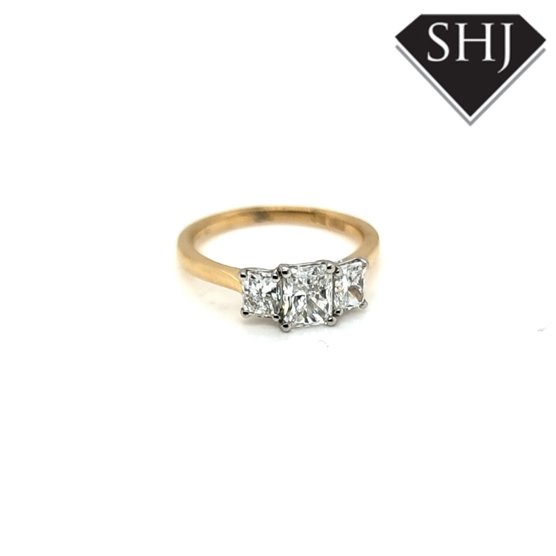 18ct Yellow Gold Diamond 3 Stone Ring