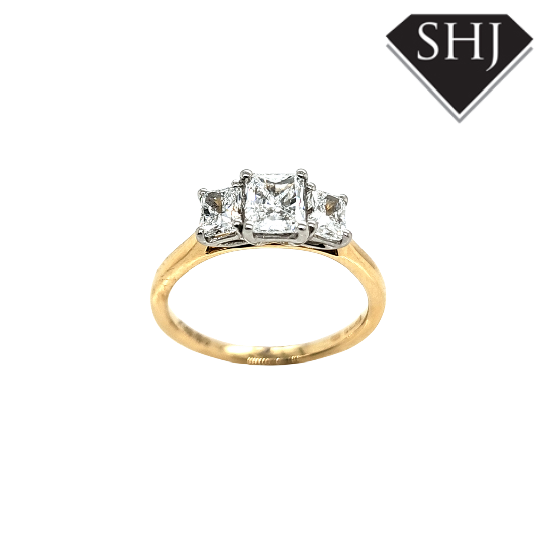 18ct Yellow Gold Diamond 3 Stone Ring