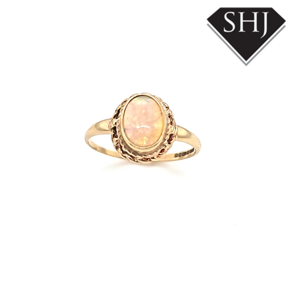 9ct Yellow Gold Opal Ring