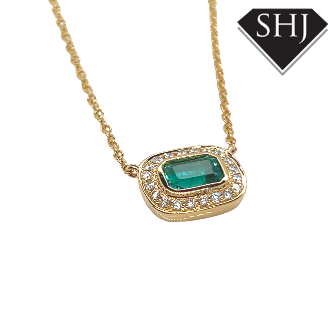 18ct Yellow Gold Emerald and Diamond Pendant