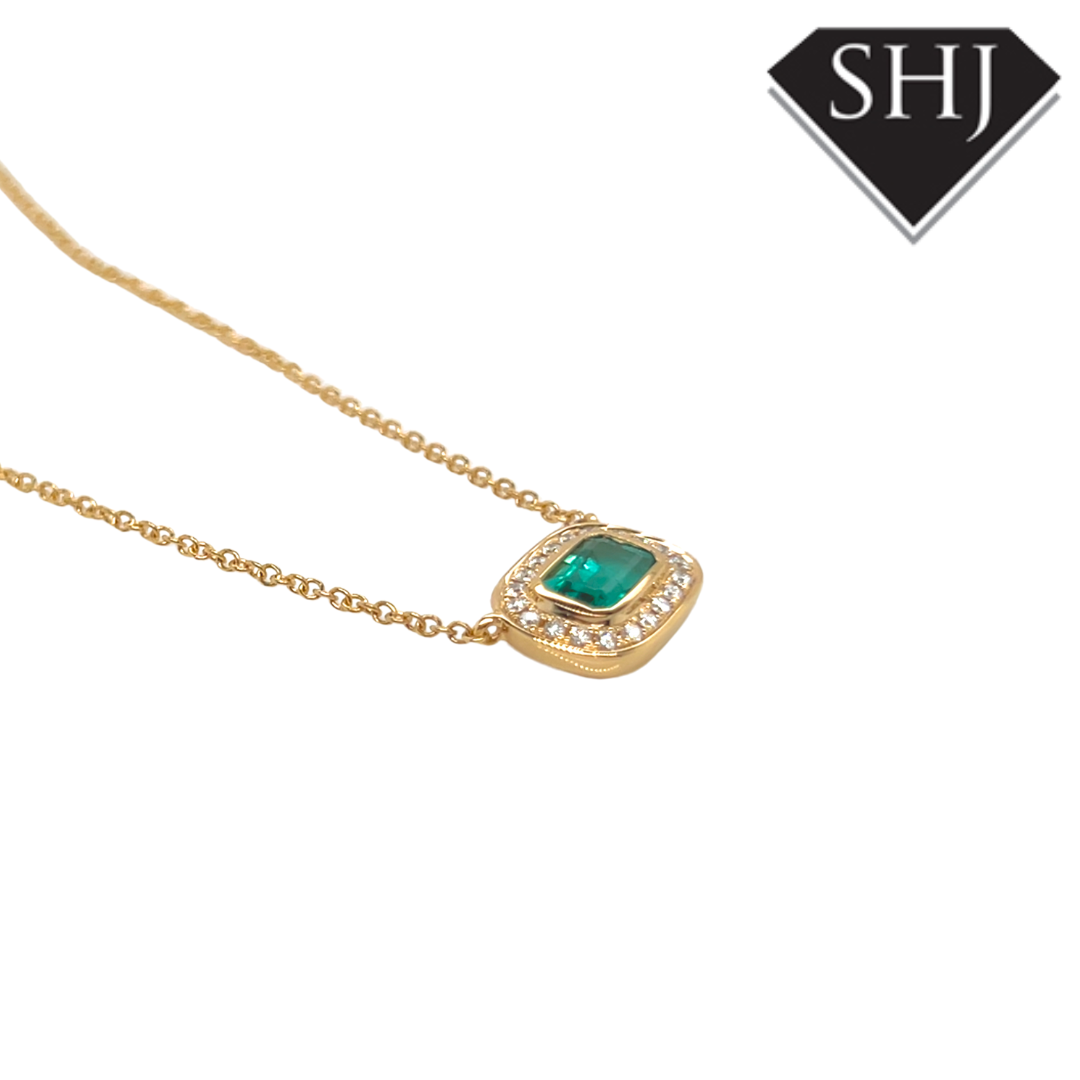 18ct Yellow Gold Emerald and Diamond Pendant