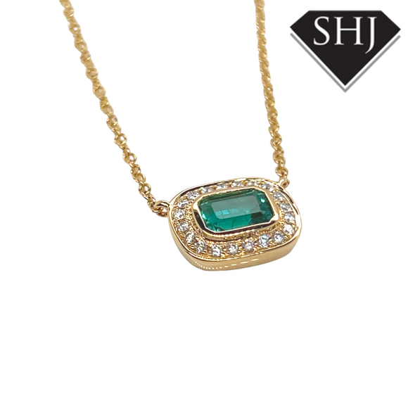 18ct Yellow Gold Emerald and Diamond Pendant