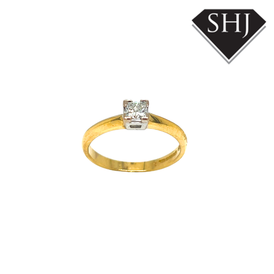 18ct Yellow/White Gold Princess Cut Diamond Ring