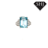 18ct White Gold Aqua and Diamond Ring