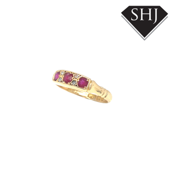 18ct Yellow Gold Ruby & Diamond Cluster Ring