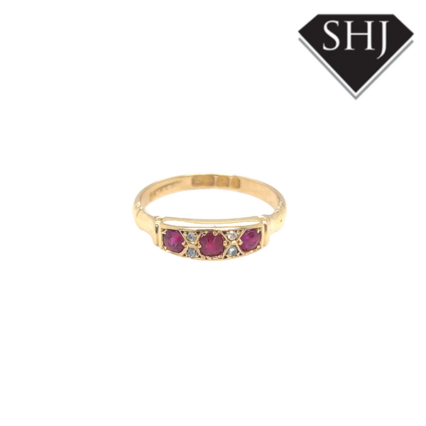 18ct Yellow Gold Ruby & Diamond Cluster Ring