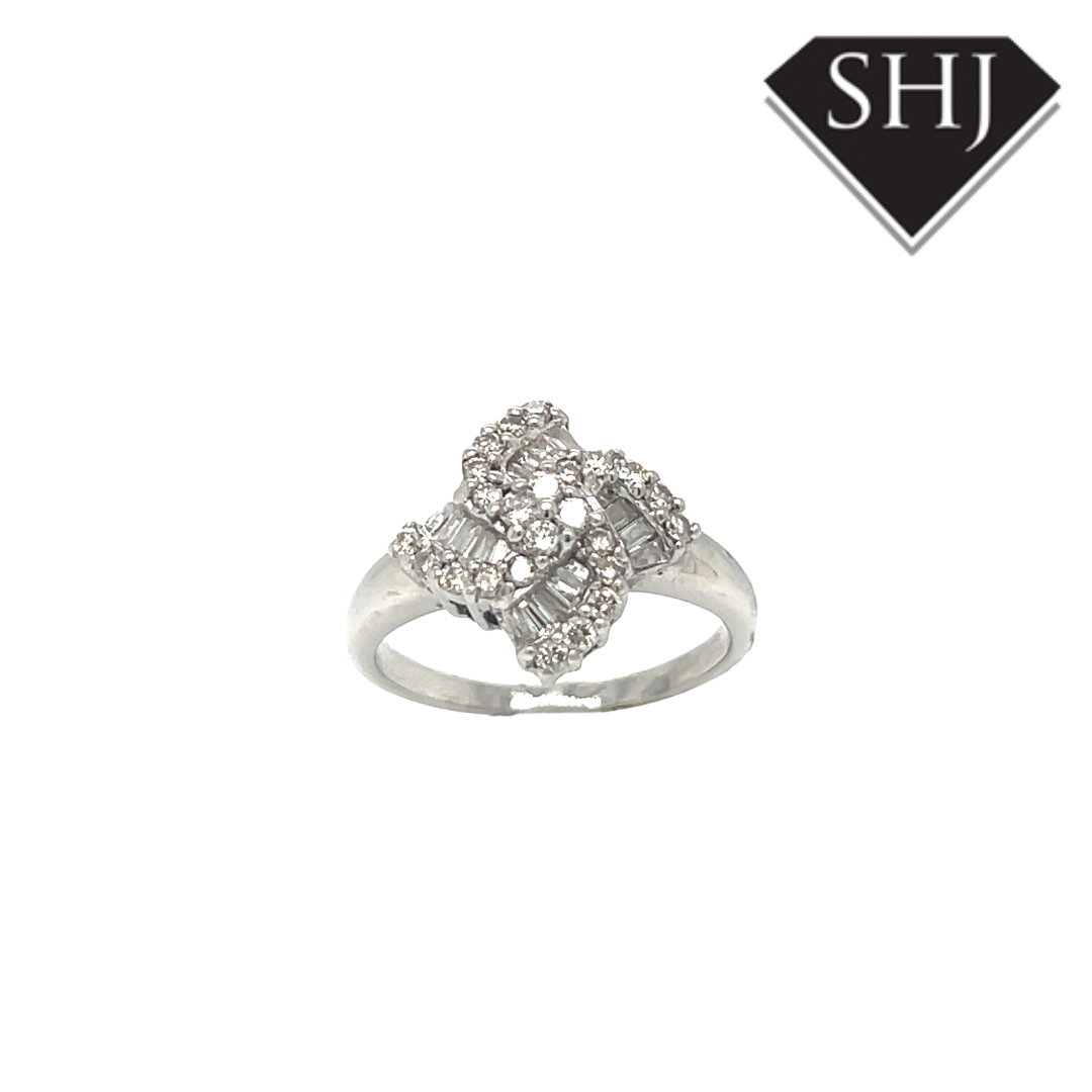 18ct White Gold 0.50ct Diamond Cluster Ring