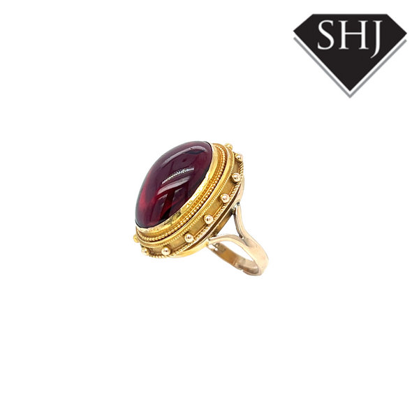 9ct Yellow Gold Oval Garnet Ring