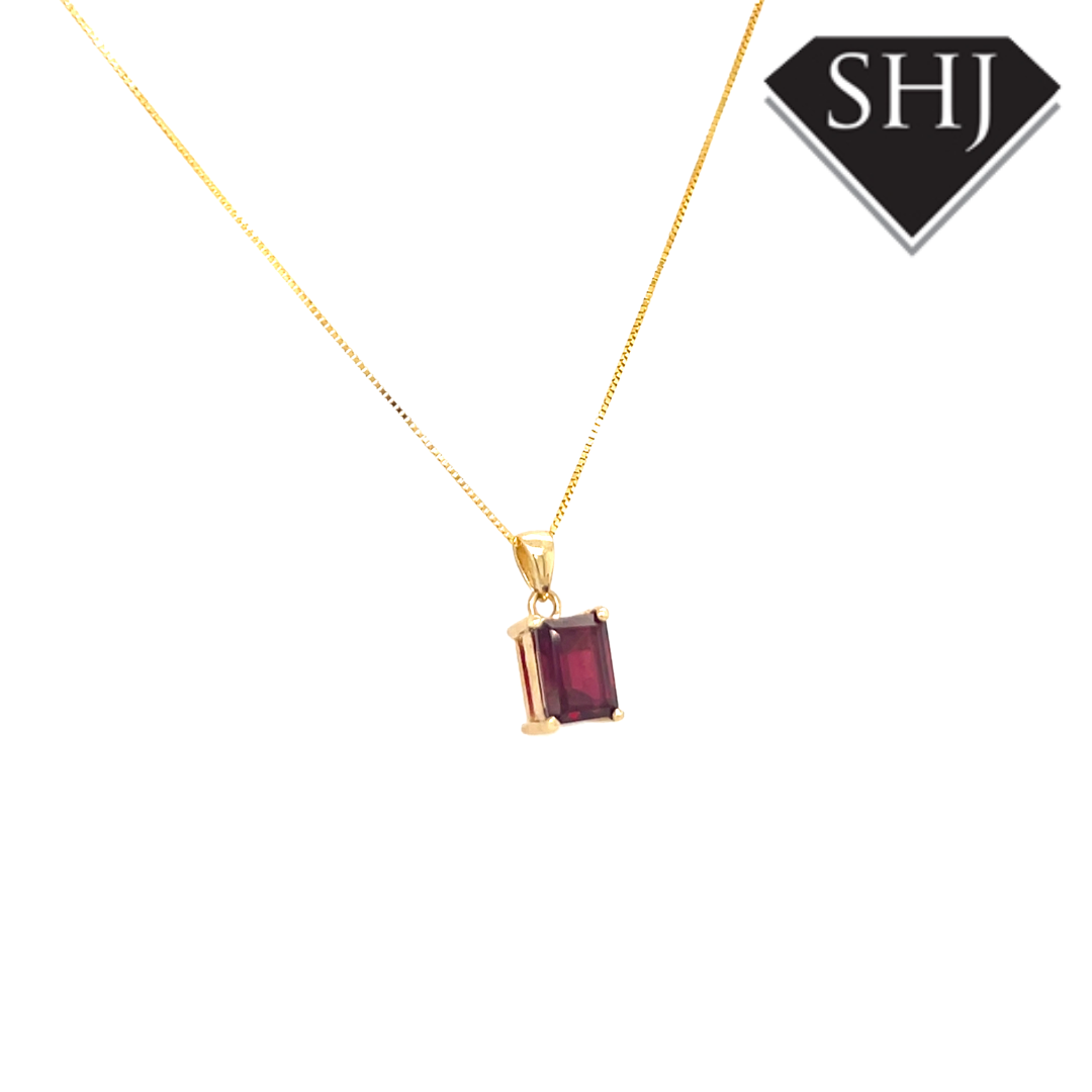 9ct Yellow Gold Garnet Pendant