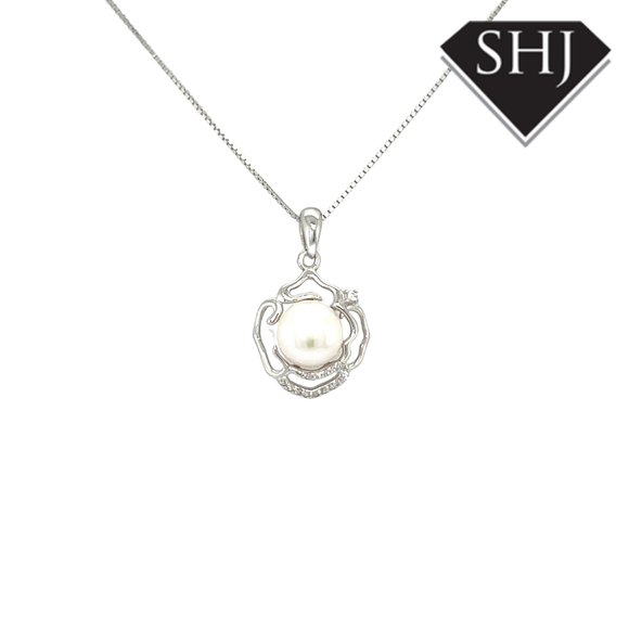 Silver Oval Pearl Flower Necklace