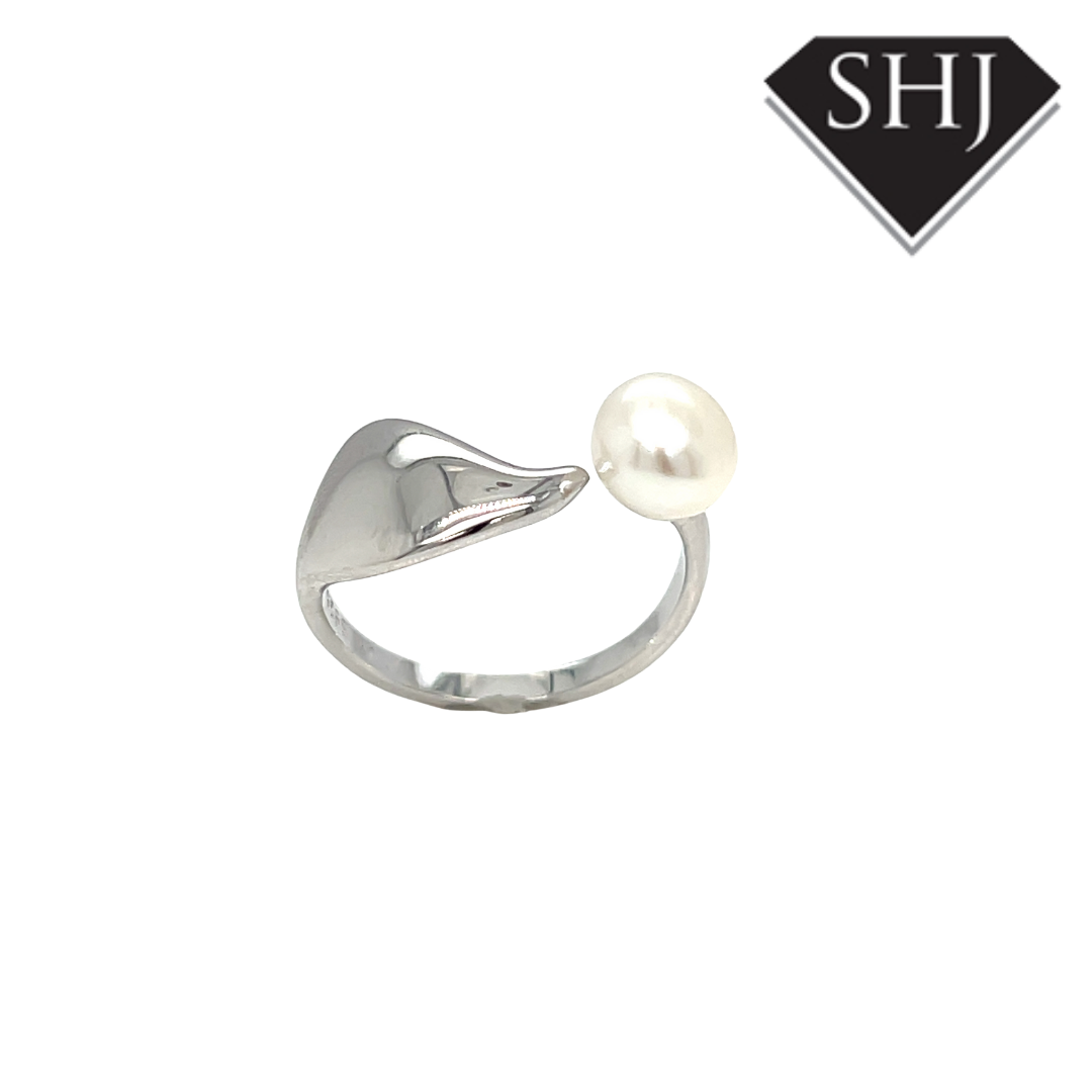 Silver Pearl Ring