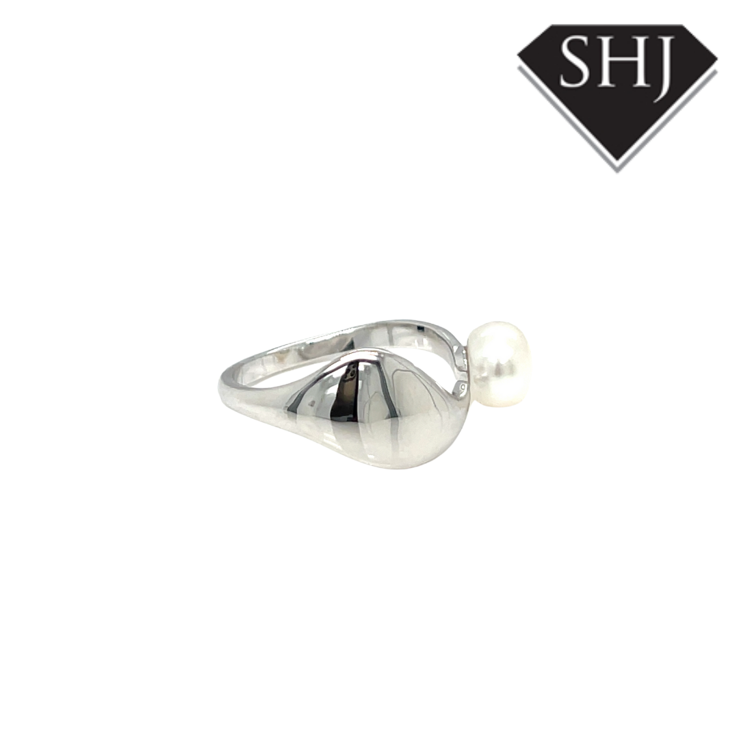 Silver Pearl Ring