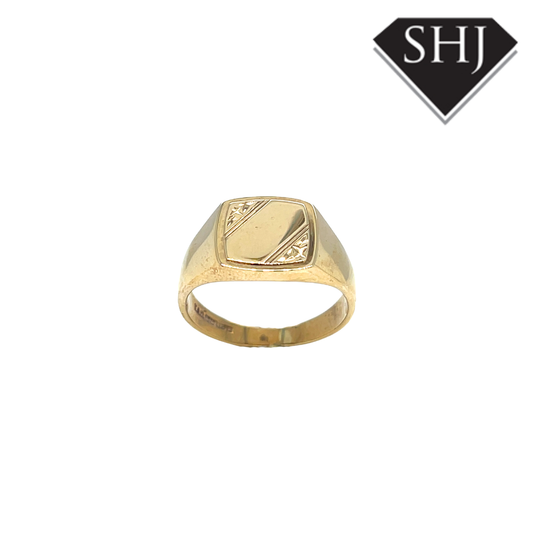 9ct Yellow Gold Cushion Engraved Signet Ring