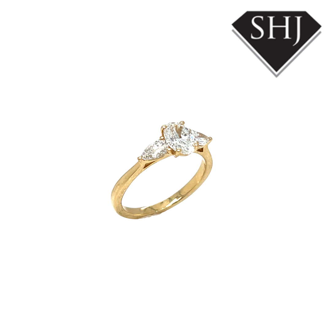 18ct Yellow Gold 3 Stone Oval 1.17ct Lab Grown Diamond Ring