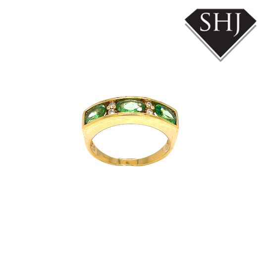 9ct Yellow Gold Peridot 3 Stone Ring